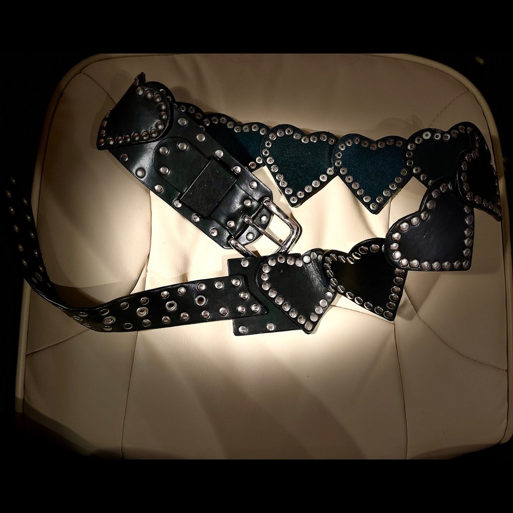 COPY - 🖤🤍Studded leather heart belt🤍🖤